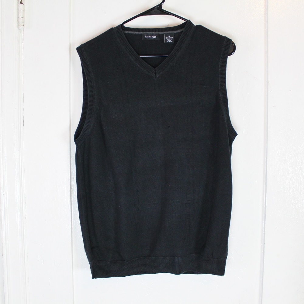 VAN HEUSEN BLACK SWEATER VEST SIZE MEDIUM